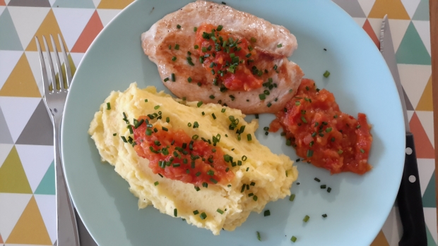 image de la recette Escalope de dinde au chutney de tomates et son écrasé  de pommes de terre