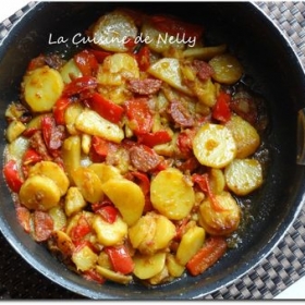 image de la recette Poêlée de Pommes de terre, Poivron rouge, Fenouil, au Chorizo et Curcuma