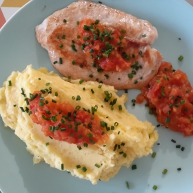 image de la recette Escalope de dinde au chutney de tomates et son écrasé  de pommes de terre